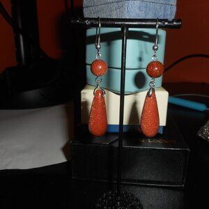 EARRINGS - 1 pair - dangle bead - fish hook ear wire
